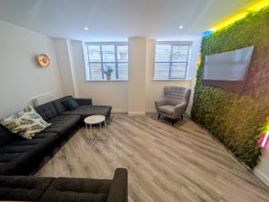 Photo 21- click for photo gallery